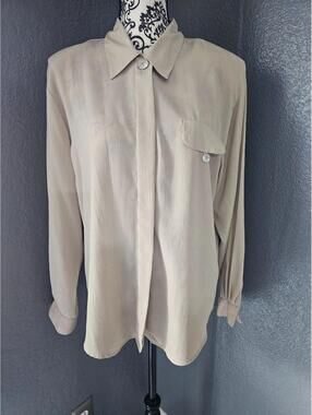 Women's Susan Hutton Button Up Blouse Long Sleeve Size 12 Beige Padded Shoulders